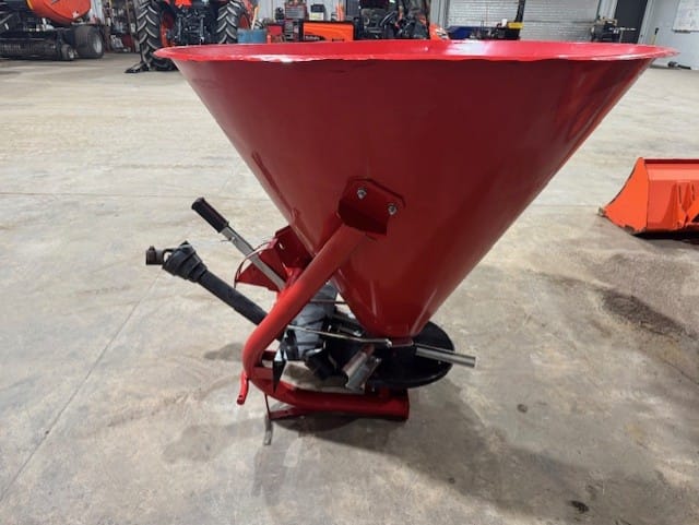 FERTILIZER SPREADER