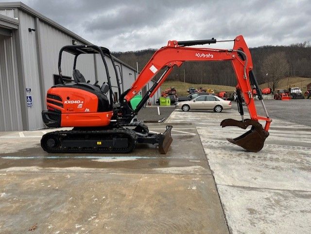 KUBOTA KX040-4R1A