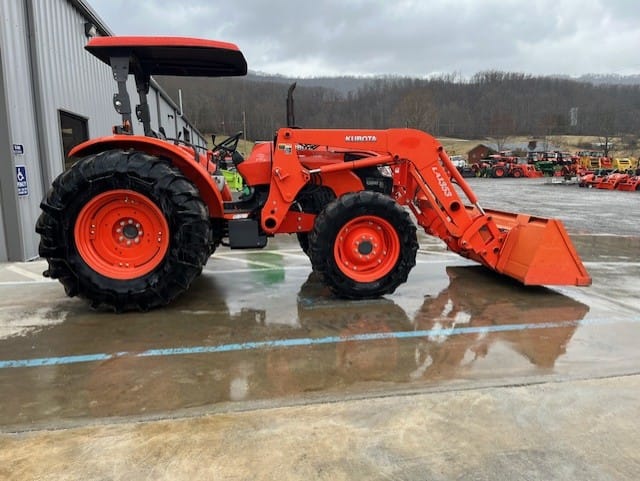 KUBOTA M8560HD