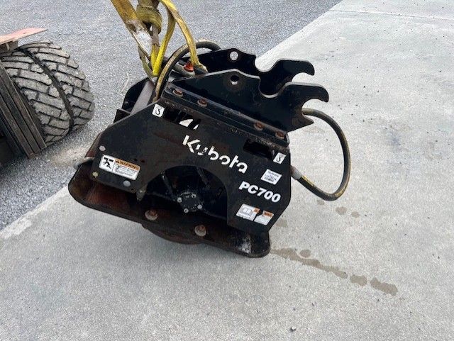 KUBOTA VIBRATOR PLATE COMPACTOR