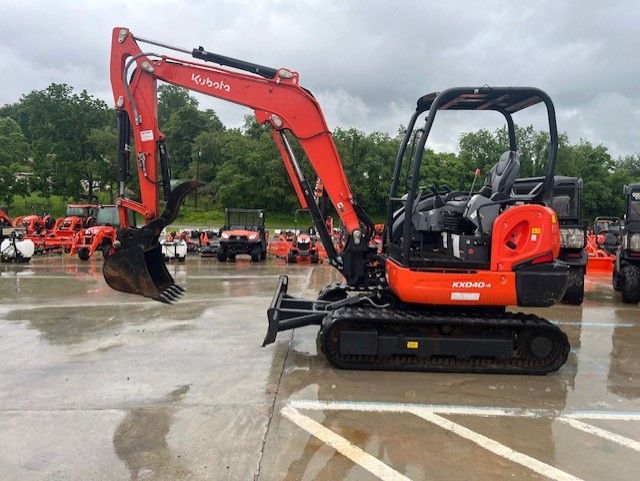 KUBOTA KX040-4R1